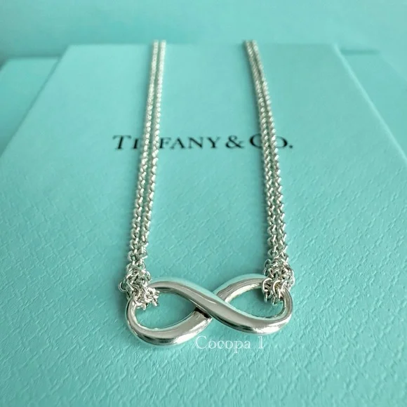 ❤️ Tiffany & Co. ❤️ Infinity Pendant 🤍 - Picture 2 of 12